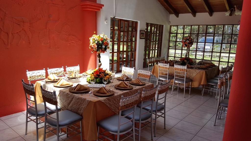 Hosteria San Carlos ตาบาเบลา ภายนอก รูปภาพ