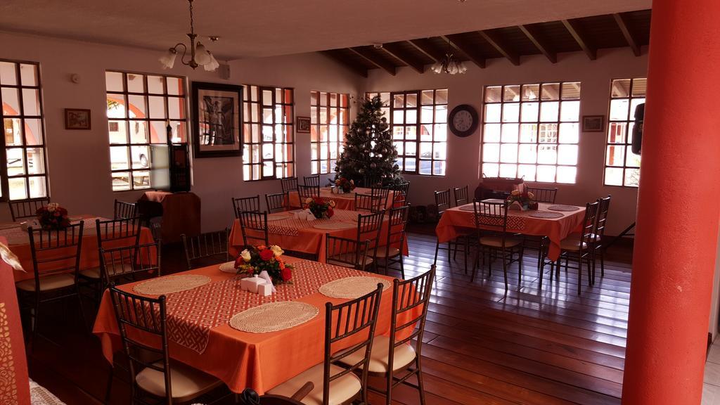 Hosteria San Carlos ตาบาเบลา ภายนอก รูปภาพ