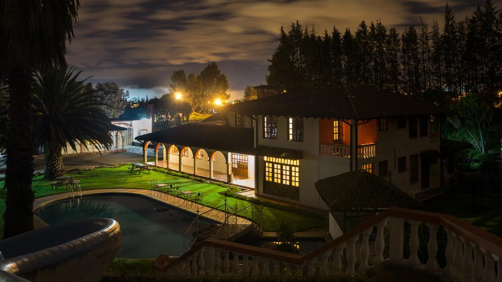 Hosteria San Carlos ตาบาเบลา ภายนอก รูปภาพ