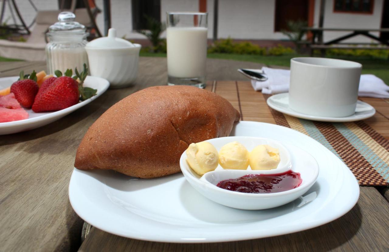 Hosteria San Carlos ตาบาเบลา ภายนอก รูปภาพ